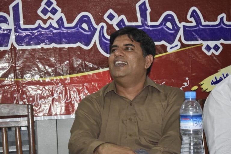 Azad Hussain Azad s 768x512